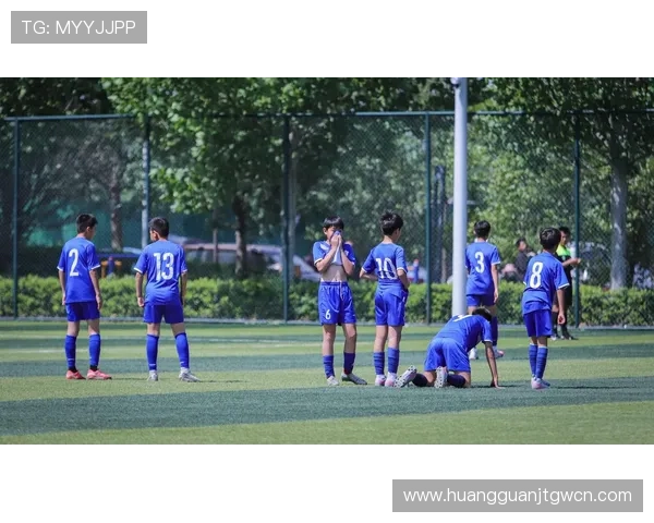 皇冠体育足球官网为用户打造专业的足球直播和赛事分析平台,享受极致观赛体验 皇冠体育足球官网为用户打造专业的足球直播和赛事分析平台,享受极致观赛体验